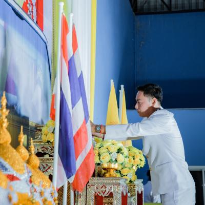 นายกฯ สรายุธ จีนาภักดิ์ ร่วมประกอบพิธีถวายเครื่องราชสักการะพุ่มเงิน-พุ่มทอง และจุดเทียนถวายพระพรชัยมงคล พระบาทสมเด็จพระเจ้าอยู่หัว เนื่องในโอกาสวันเฉลิมพระชนมพรรษา 28 กรกฎาคม 2568